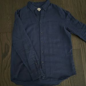Club Monaco button up collared long sleeve denim shirt, size large